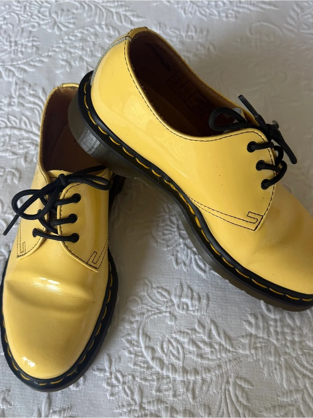 Dr. Martens 1461 Yellow Patent Leather Oxford loafer lace up shoe. Size 7